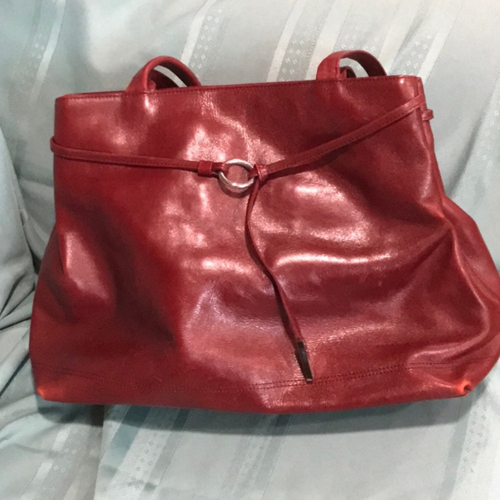 Large Power Red Kenneth Cole Tote with wristlet
